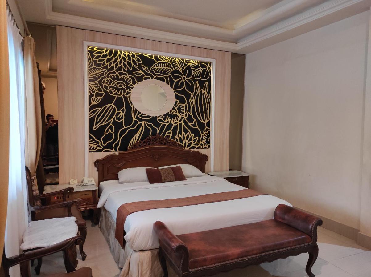 Hotel Indah Palace Yogyakarta Exteriér fotografie