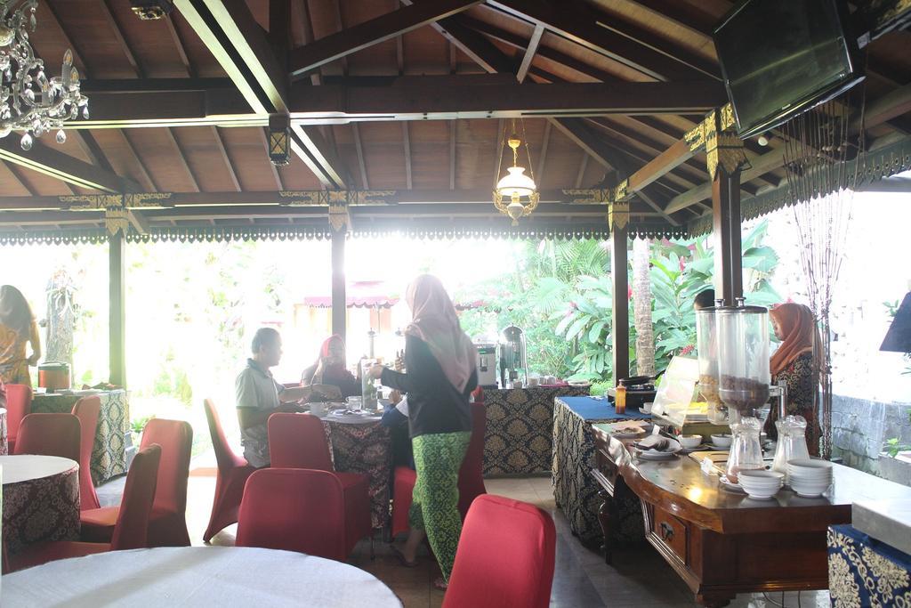 Hotel Indah Palace Yogyakarta Exteriér fotografie
