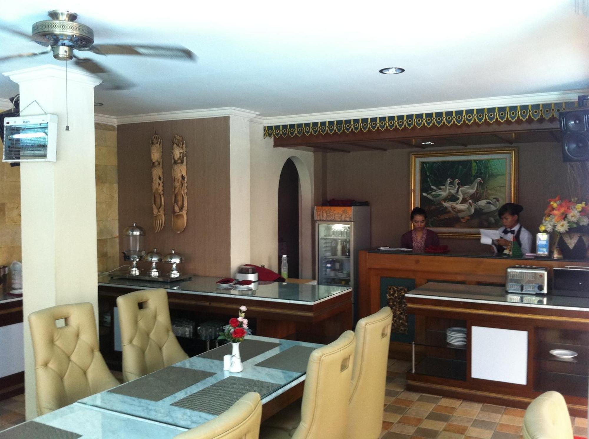 Hotel Indah Palace Yogyakarta Exteriér fotografie